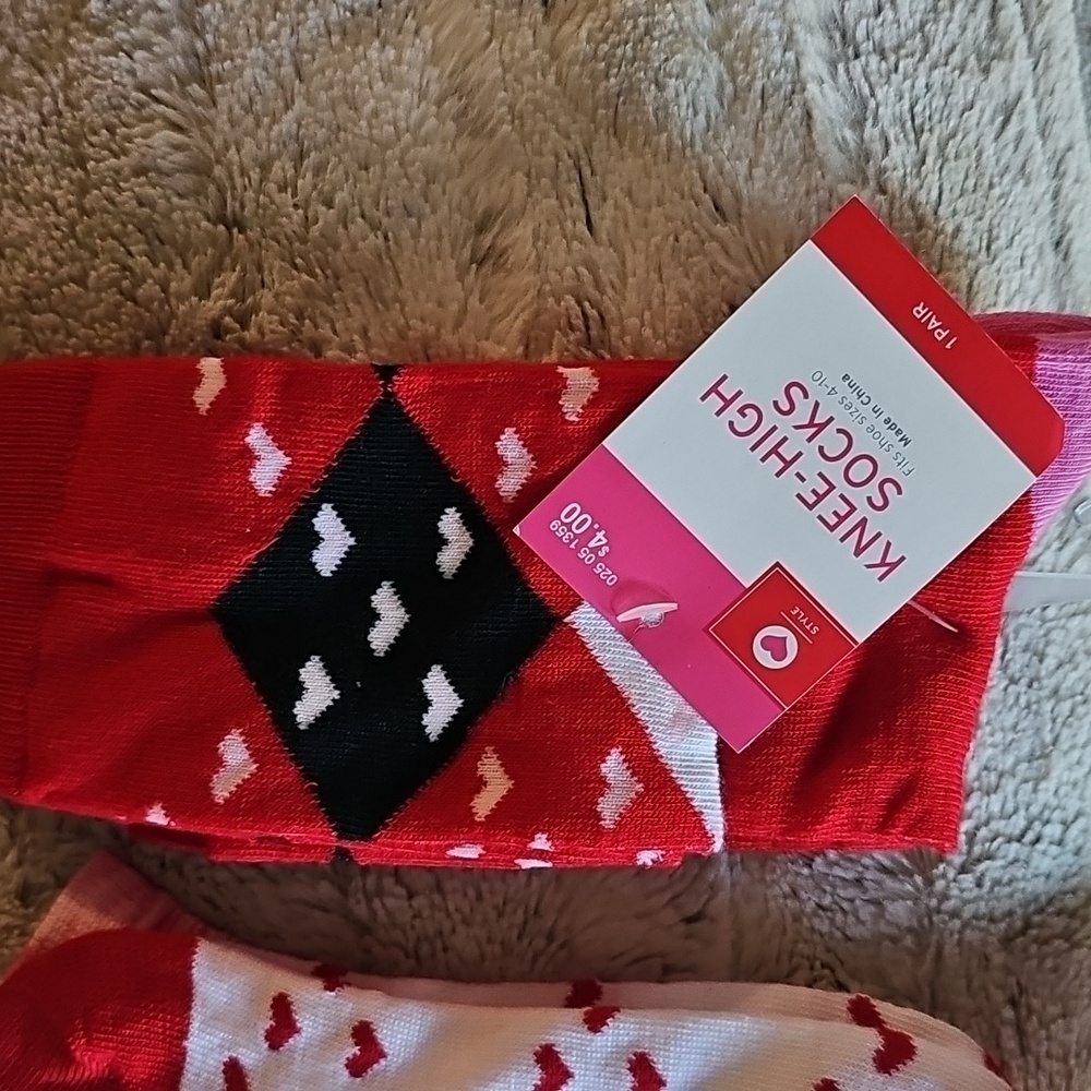 Heart Patterned Socks Set - Picture 2 of 5